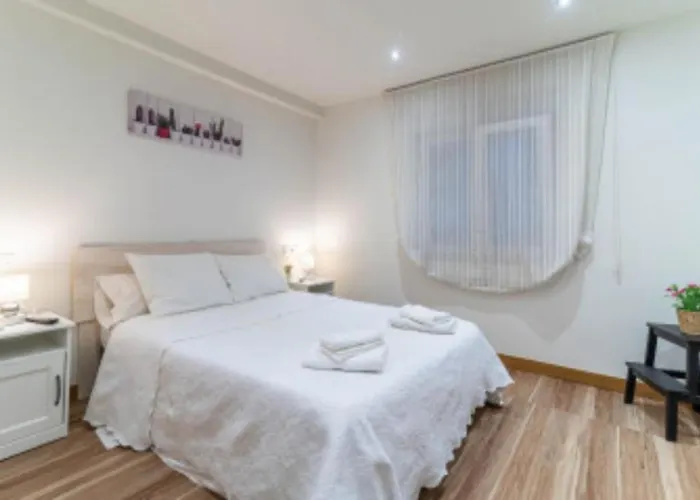 La Caseta De Cienfuegos 아파트 기욘