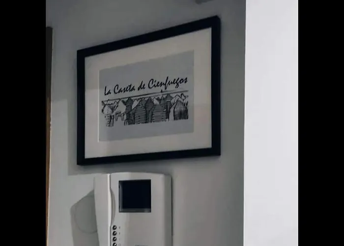 La Caseta De Cienfuegos * Χιχόν